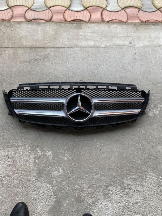 Предна решетка амг за w213 гр. Омуртаг • OLX.bg