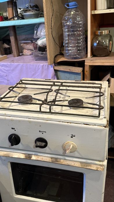 Продам газовую плиту