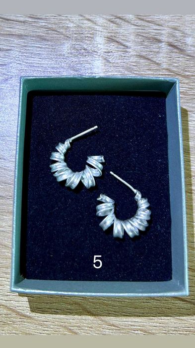 Чисто нови сребърни обеци проба 925