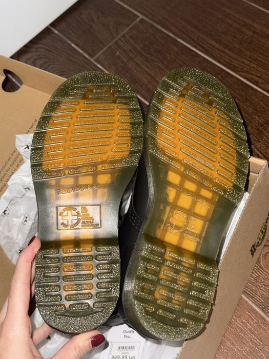 Cizme Dr Martens piele naturala