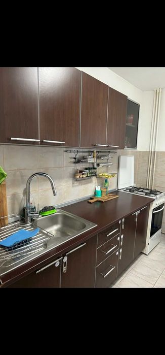 Proprietar inchirieaz ap 2 cam mobilat si utilat str Barnova 400E