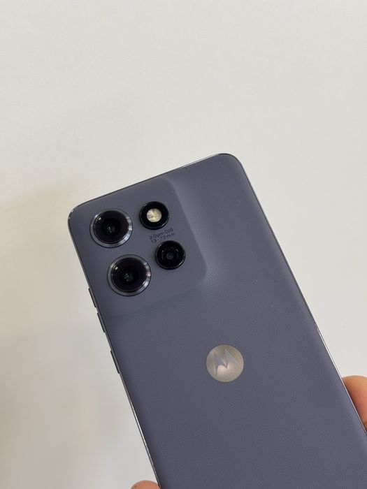 Продавам Motorola Edge 50 NEO като нов