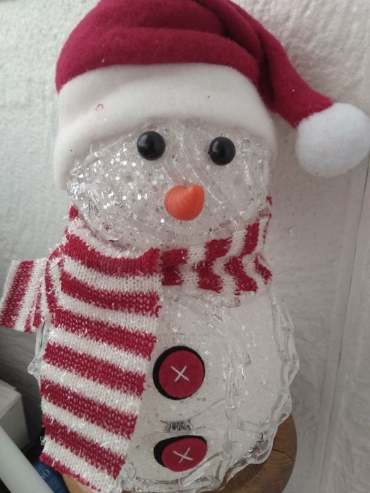 Светещ снежен човек