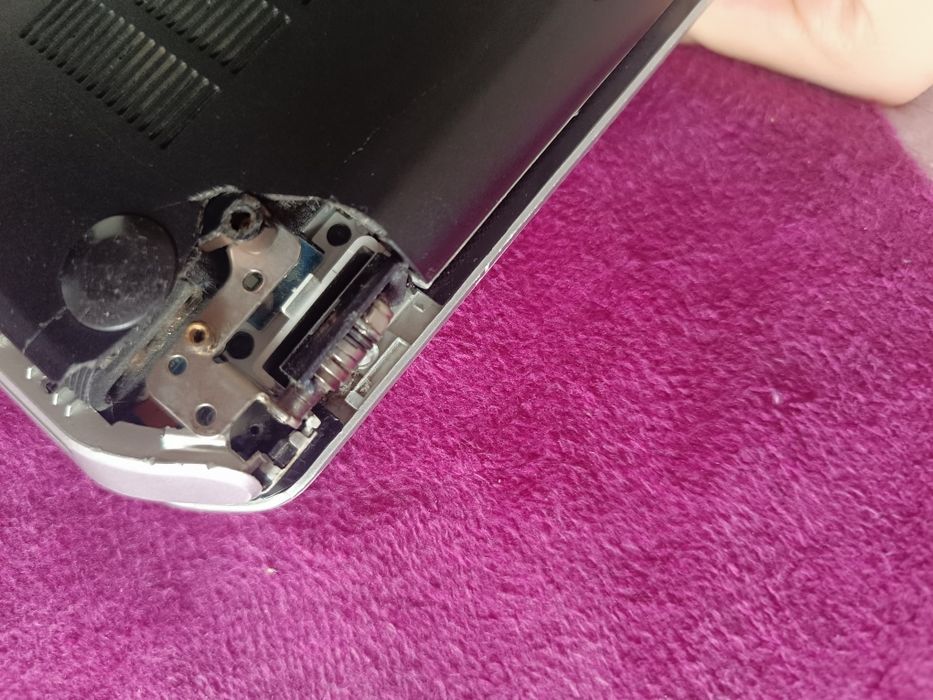 Рабочий ноутбук..