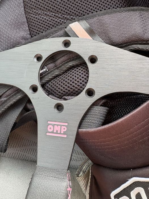 Omp спортивный руль