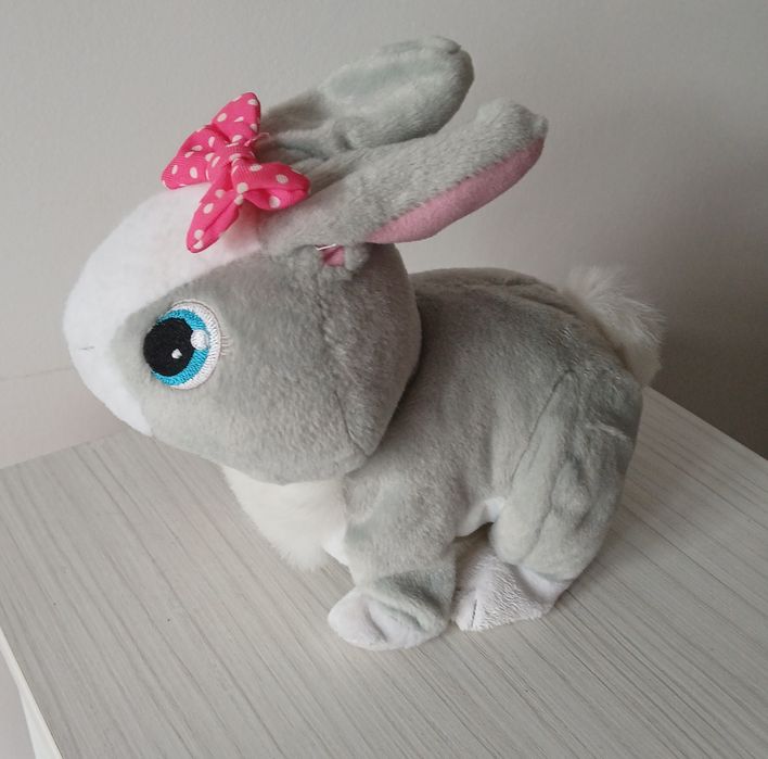 Интерактивно зайче Бетси