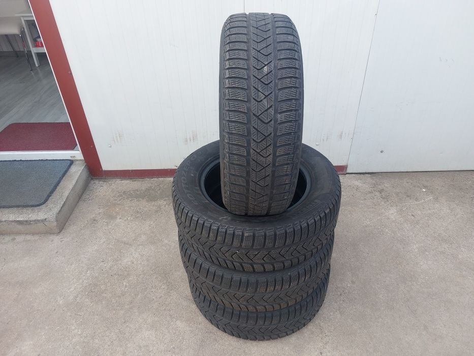 135 lei bucata! Set anvelope M+S/IARNA 215 60 16 Pirelli