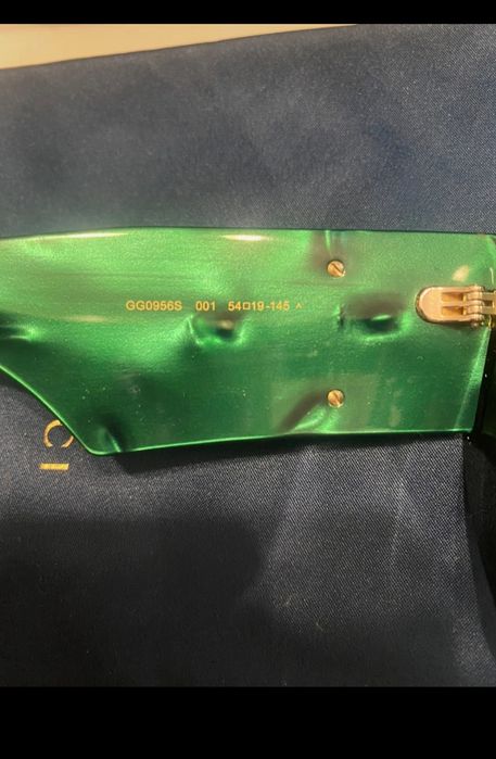 Gucci vând ochelari gucci