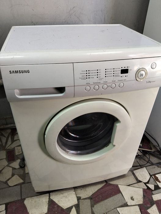 Продается стиральная машинка Самсунг 5/2кг