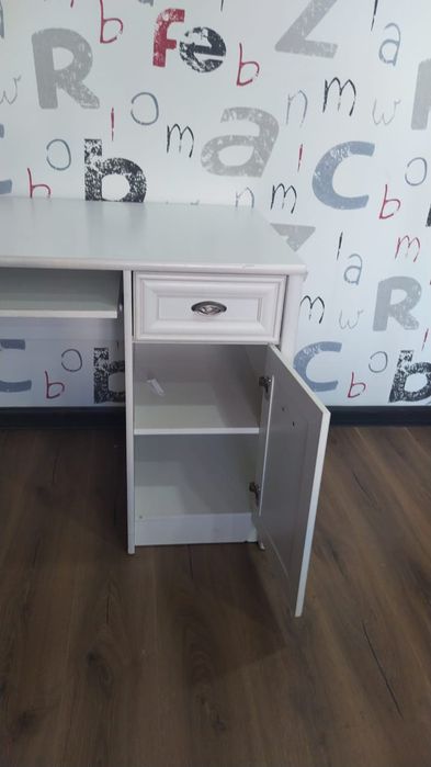 Стол письменный белый качественный