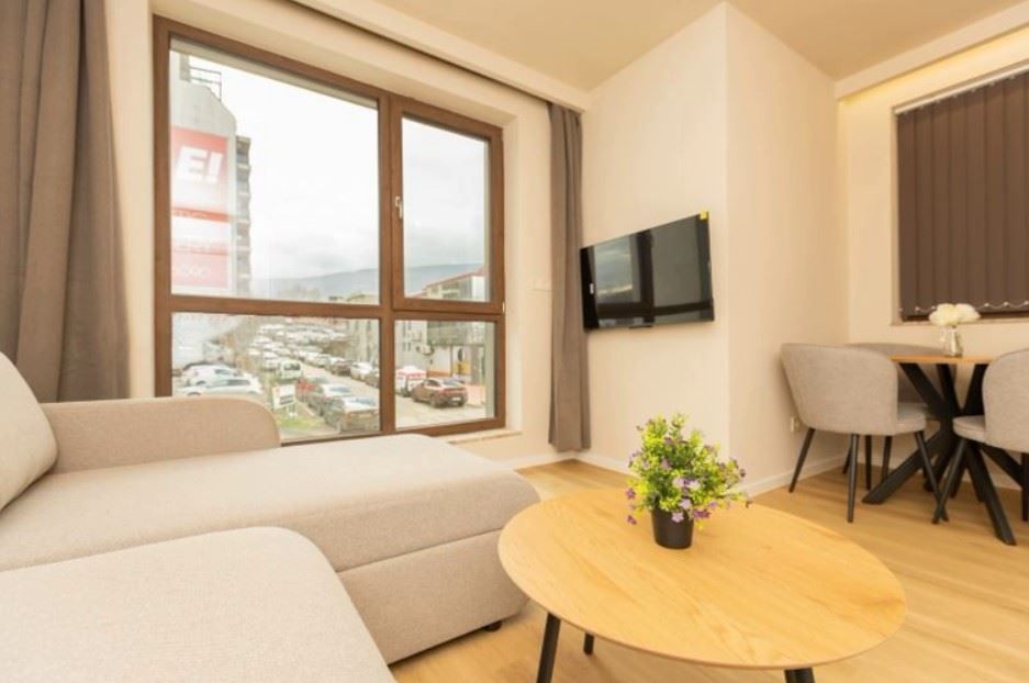 Тристаен апартамент под наем