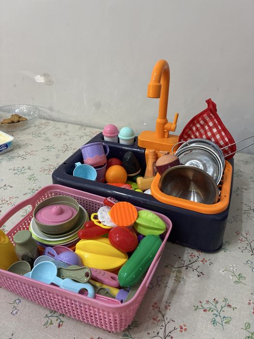 Продам игрушки для девочек