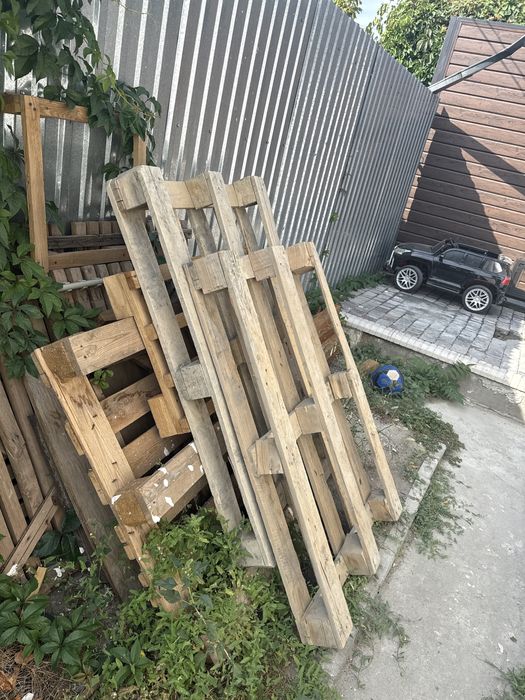 Продам поддоны в хорошем состояний
