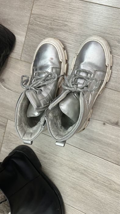 Зимняя женская обувь