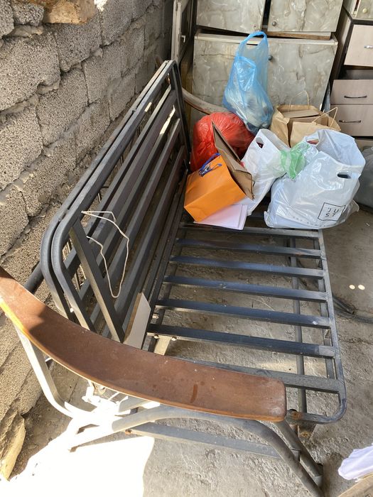 продам диван с матрасом