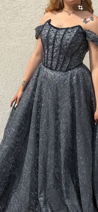 Бална рокля тъмна