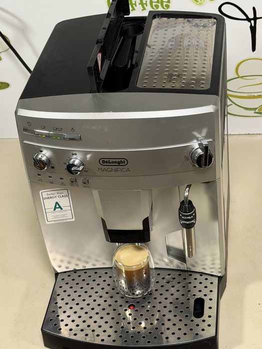 Кафемашина кафе автомат delonghi magnifica с гаранция