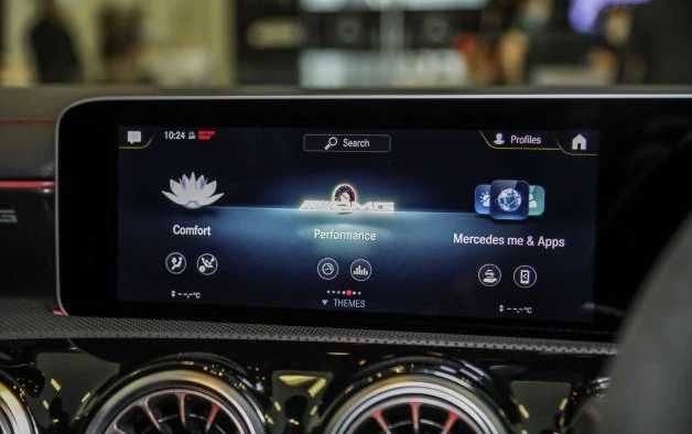 Активиране АМГ менюта Мерцедес, видео в движение, карплей