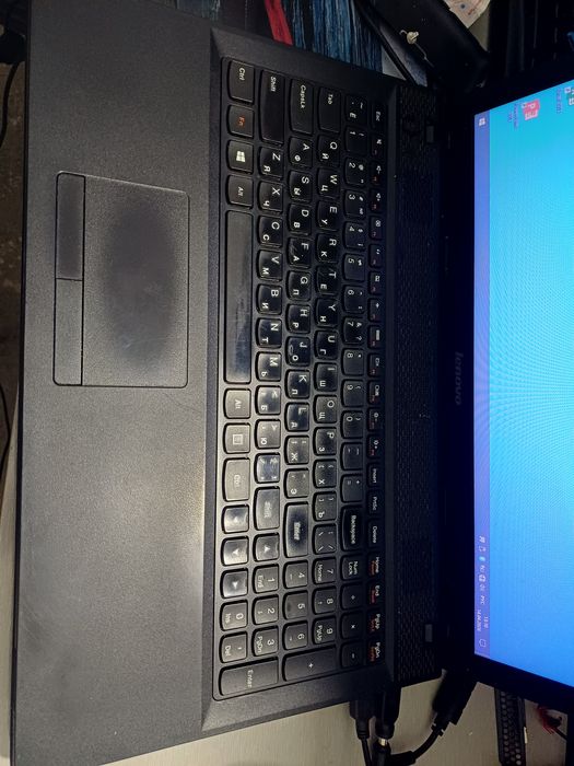 Ofisniy noutbuk Lenovo G505