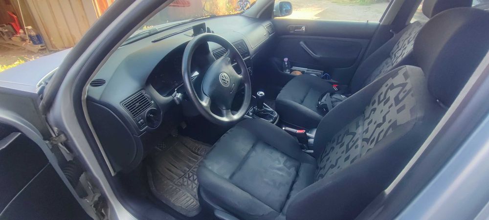 Продавам голф 4 98г