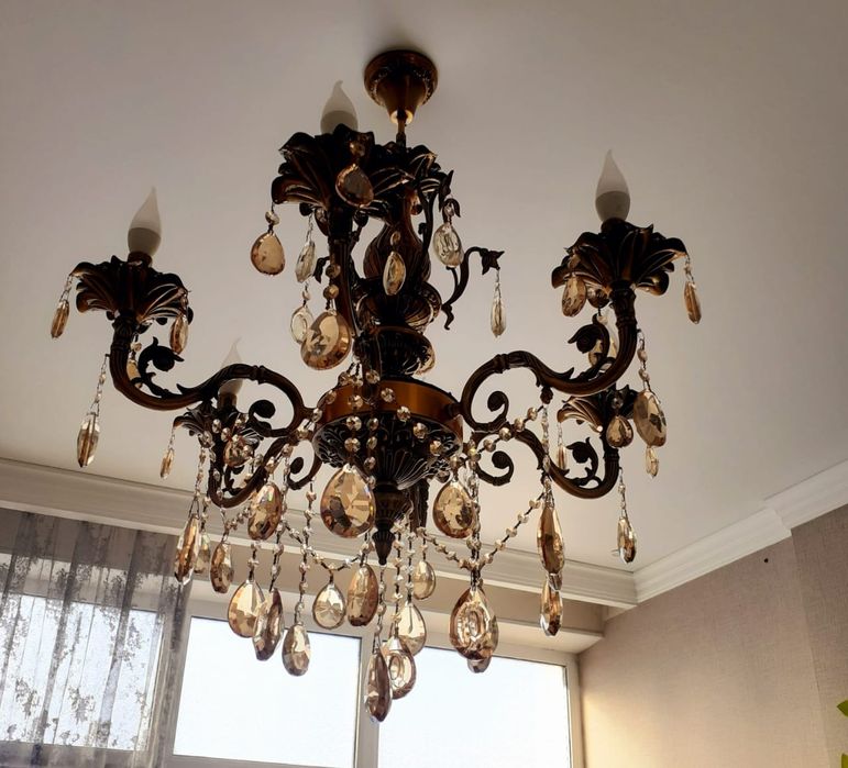 Продам люстры ,цена за всё