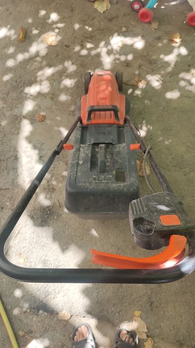 Газонокосилка Black and decker.