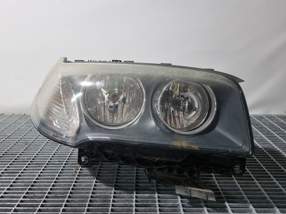 Far Dreapta BMW X3 E83 Facelift - SUV 4 Usi (1524) Fara xenon
