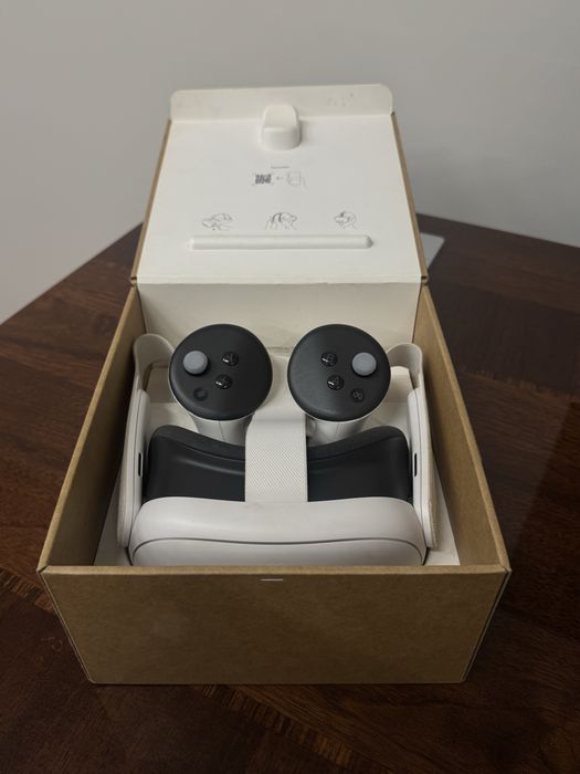 Продаю VR очки Meta Quest 3 Торг есть
