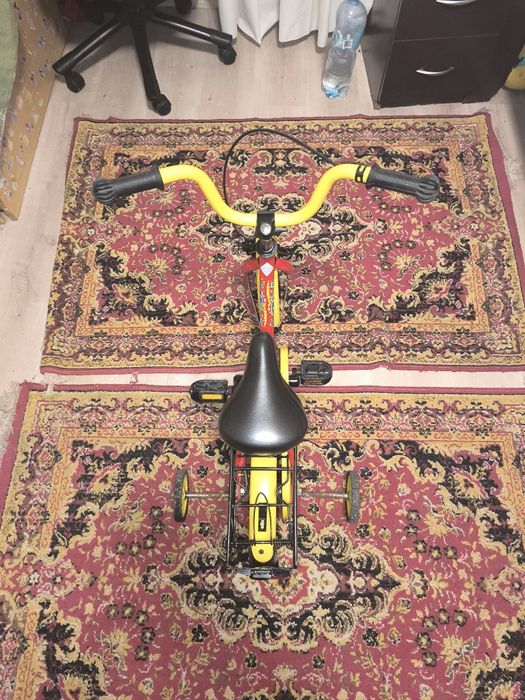Bicicleta copii cu roti ajutătoare