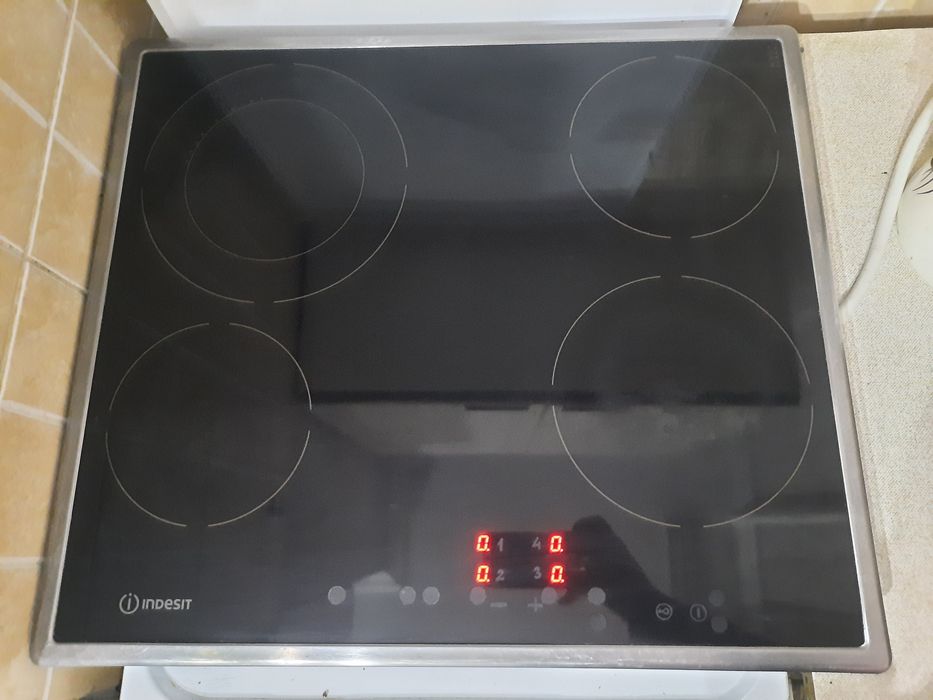 Продам варочную поверхность INDESID