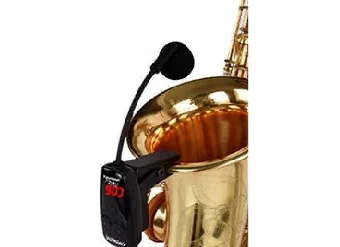 Предавател с микрофон за кларинет, саксофон , акордеон, тромпет .