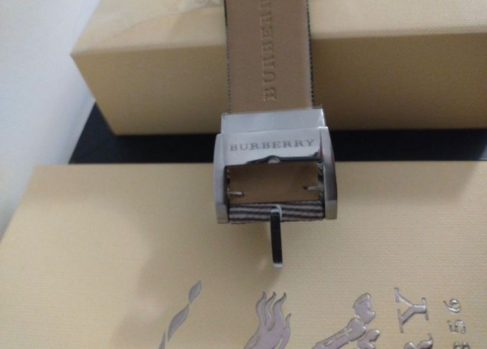 Burberry The City BU9021 дамски  часовник ЧИСТО НОВ