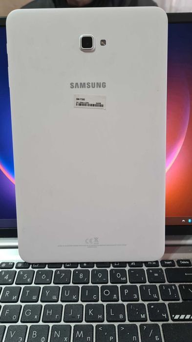 Хубав таблет SAMSUNG smt-580 10ln.цена 70евро