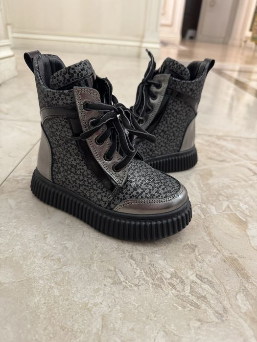 Ботинки на девочку