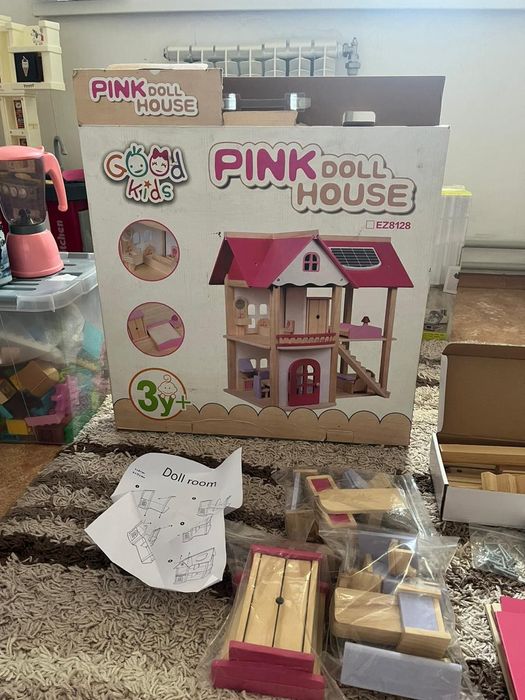 Кукольный домик деревянный