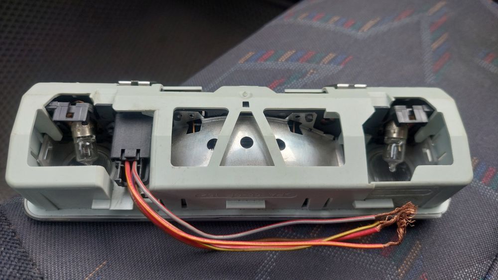 Центральный плафон светильник на БМВ