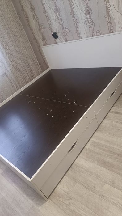 Продам кровать двуспальная 1,6 -2