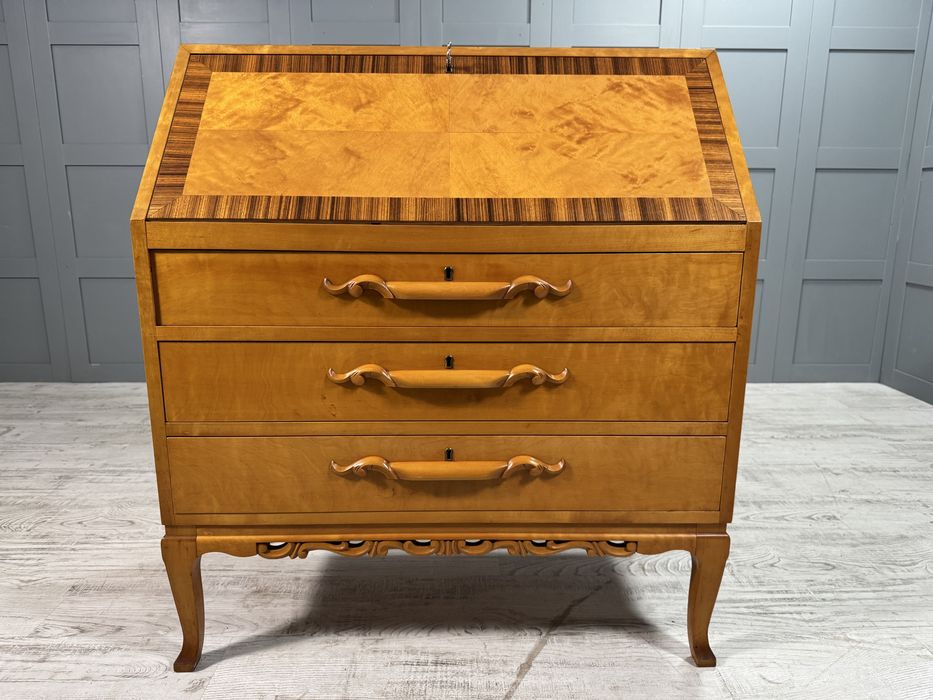 Писалище - секретар масив К076