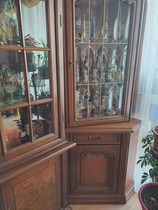 Старинни витрини