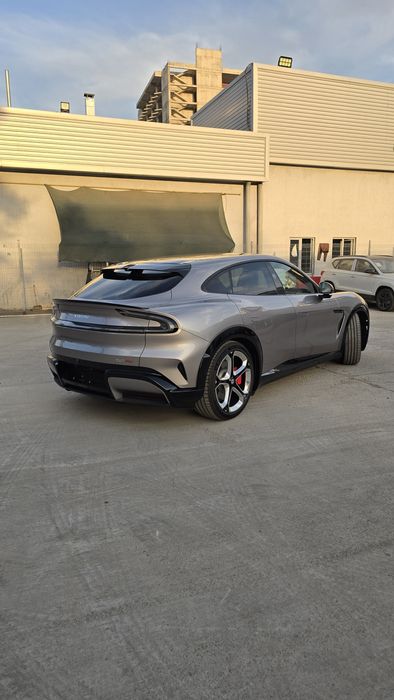 Mi SU 7 max. Zeekr 001 o'rniga. Dop polni karbon diska otamanka salon