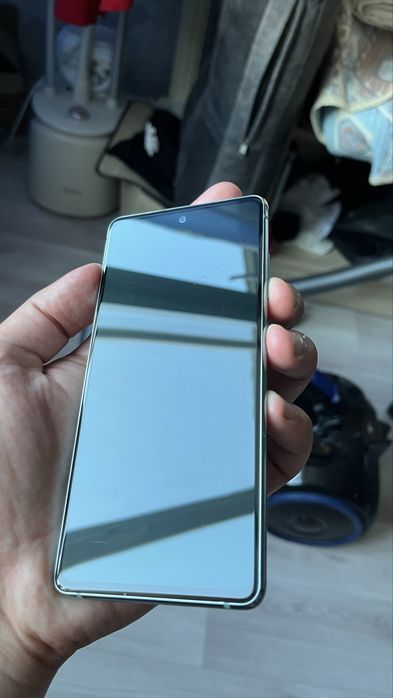 Продам смартфон самаунг с20FE samsung S20FE