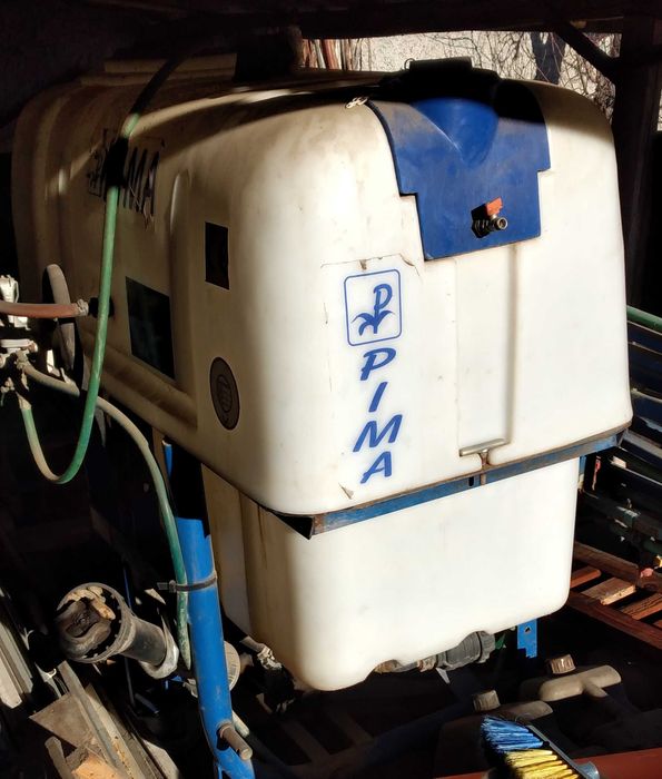 Пръскачка навесна щангова