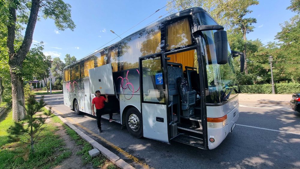 Автобус для тура