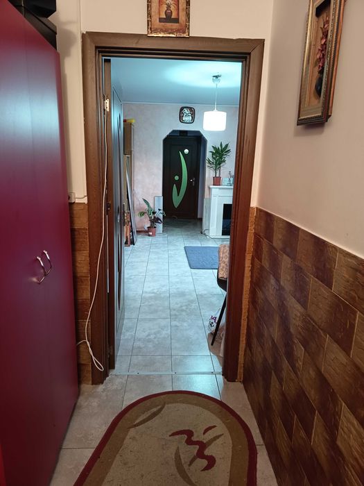 Apartament 2 semidecomandate transformat în 3