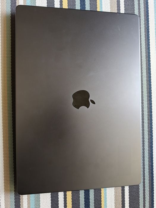Display / Ecran MacBook pro 16 M3