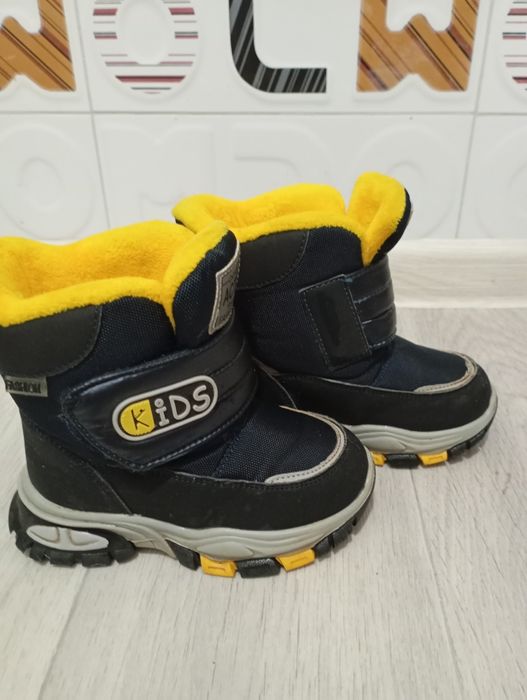 Зимние детские ботинки