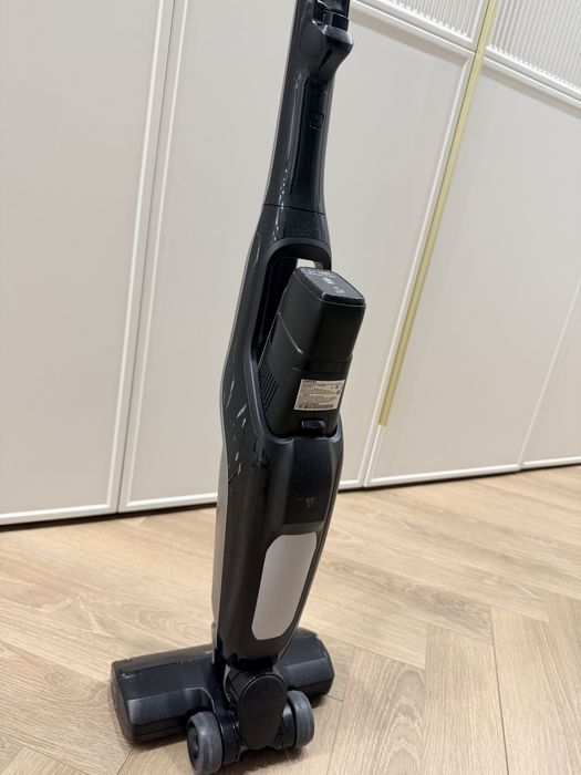 Вертикальный пылесос