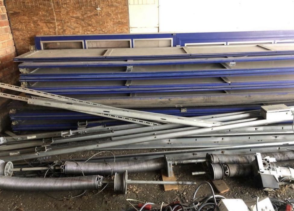 Usa poarta sectionala industriala hala garaj firma H 450 x L 400