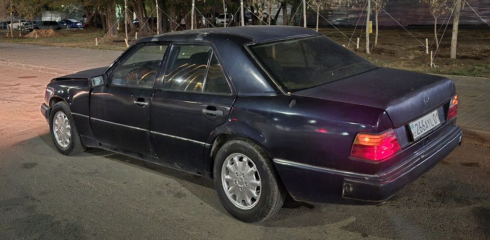 Продам доки  Мерс124