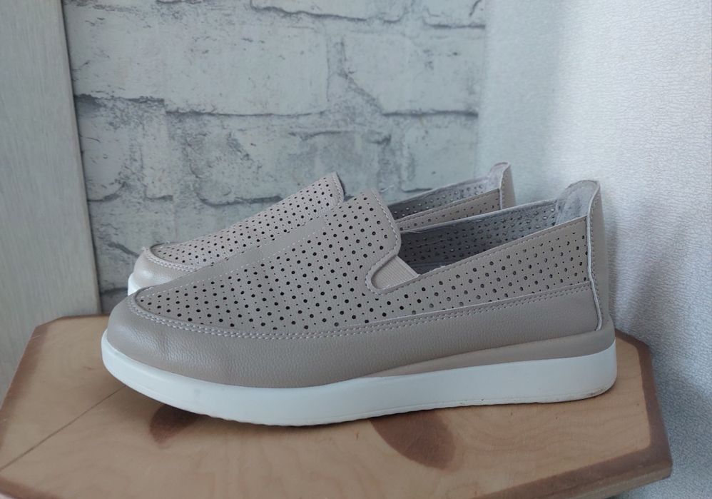 Удобные мягкие мокасины